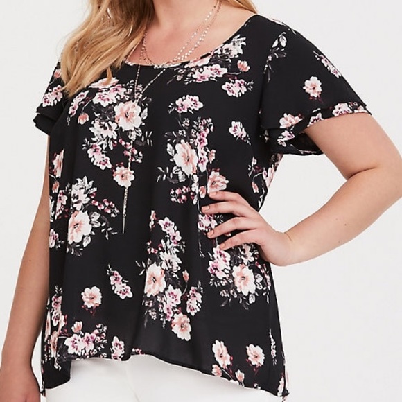 torrid Tops - NWT Torrid Black Floral Blouse Size 2